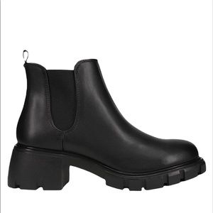 Steve Madden Howler Chelsea Boot